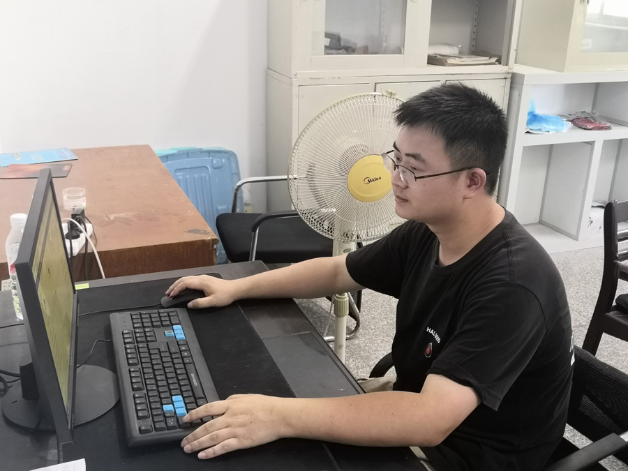 2022年度m88官网优秀科技奋斗者——雷智斌